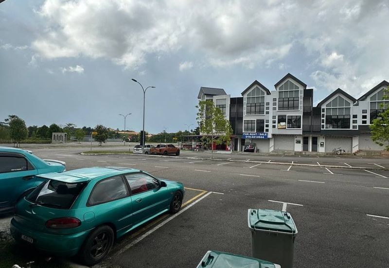 Jalan Siantan 1/ Pasir Gudang/ Shoplot/ Ground Floor/ 1540 sqft/ Cheap
