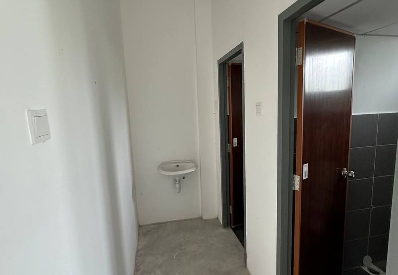 Jalan Siantan 1/ Pasir Gudang/ Shoplot/ Ground Floor/ 1540 sqft/ Cheap