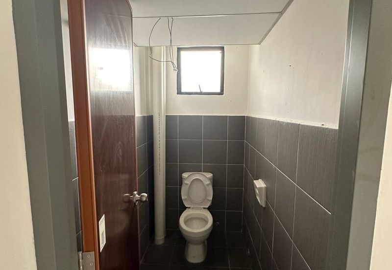 Jalan Siantan 1/ Pasir Gudang/ Shoplot/ Ground Floor/ 1540 sqft/ Cheap