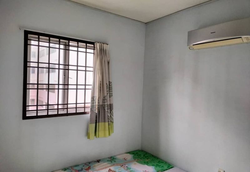 Prima Regency (Savoy Court)