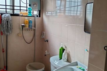 Prima Regency (Savoy Court)