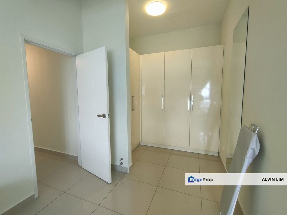 Tropez Residences/ Near Ciq/ 3bed 2bath/ High Floor Sea View/ Cheapest, Johor, Johor Bahru