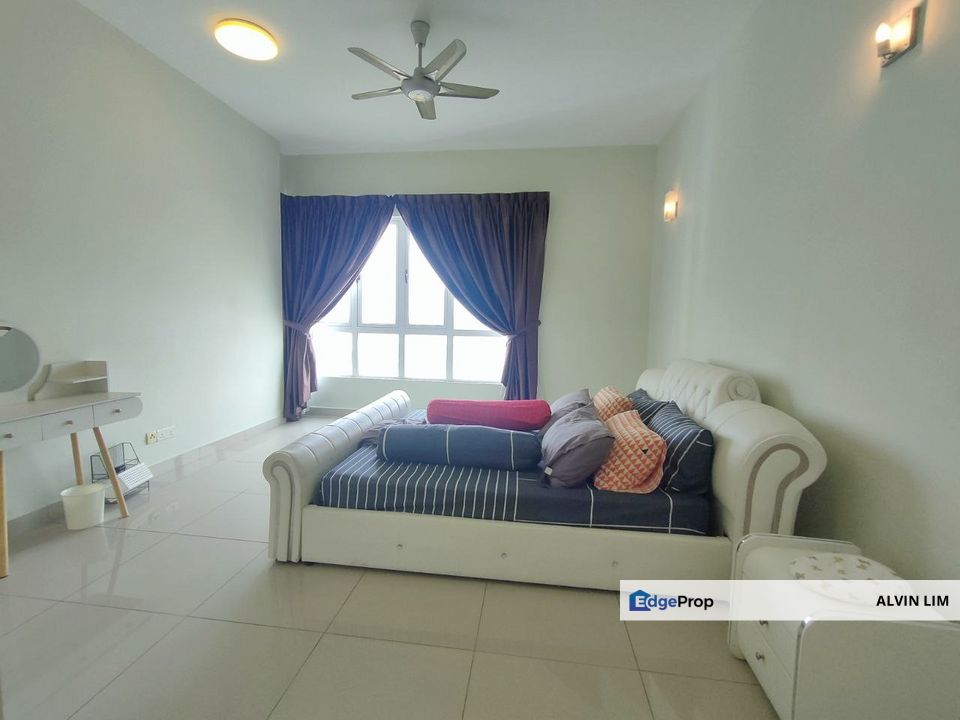 Tropez Residences/ Near Ciq/ 3bed 2bath/ High Floor Sea View/ Cheapest, Johor, Johor Bahru