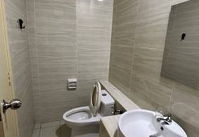 D'Summit Residences @ Kempas Utama