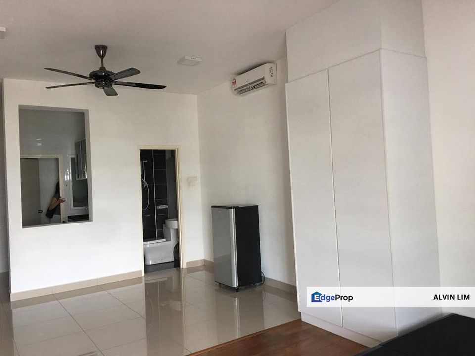 Nusa Heights/ Studio/ Near Second Link/ Good Condition/ Cheapest, Johor, Gelang Patah