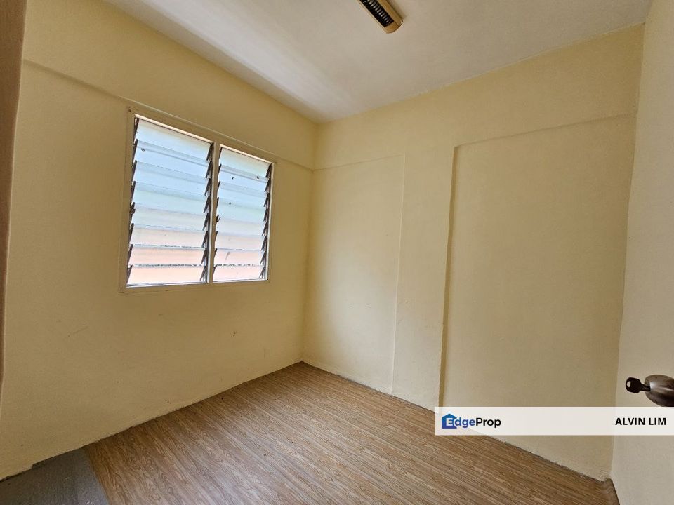 Kekwa Apartment/ Sutera Utama/ Flat/ Level 2/ 3bed 2bath/ Cheapest, Johor, Skudai