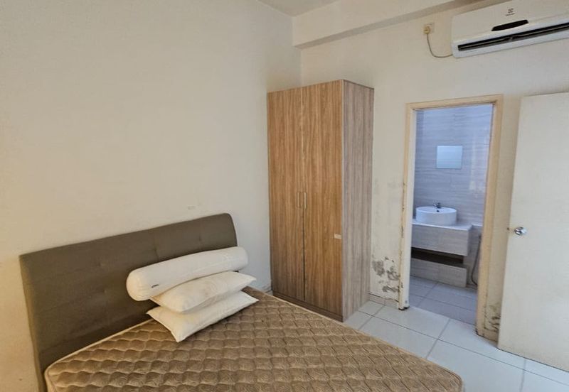 D'Summit Residences @ Kempas Utama