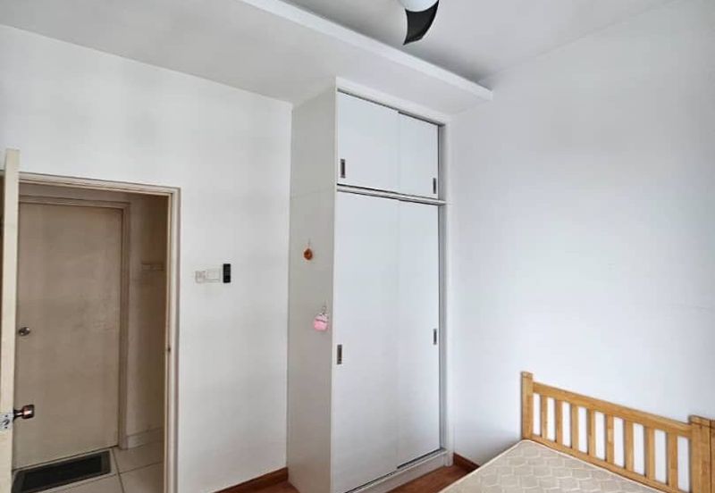 D'Summit Residences @ Kempas Utama