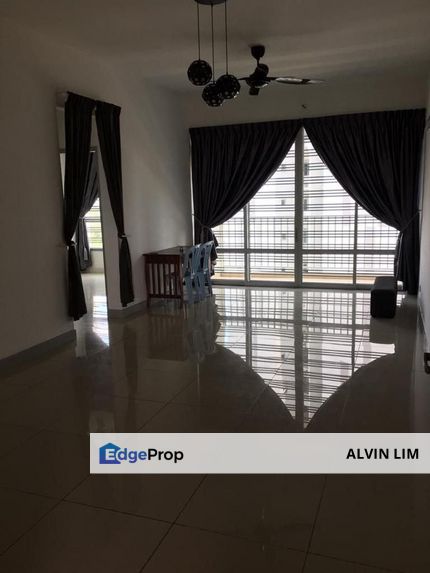 Greenfield Regency/ Public Bus/ Ciq/ 3bed 2bath/ Good Condition/ Cheap, Johor, Tampoi