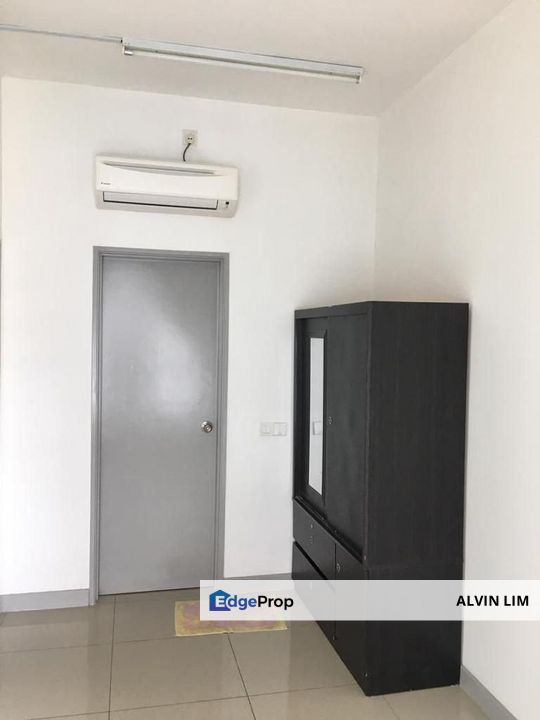 Greenfield Regency/ Public Bus/ Ciq/ 3bed 2bath/ Good Condition/ Cheap, Johor, Tampoi