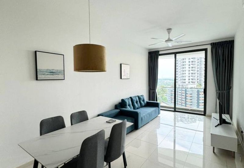 The M @ Medini Macrolink