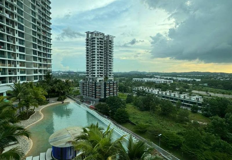 The M @ Medini Macrolink