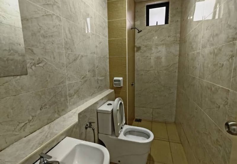 D'Summit Residences @ Kempas Utama