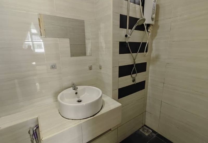 D'Summit Residences @ Kempas Utama