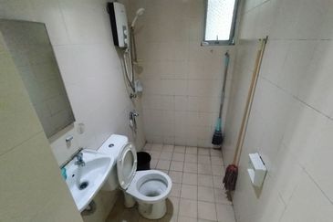 Prima Regency (Dorchester Court)