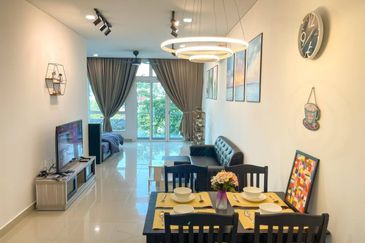 1Medini & Medini Signature