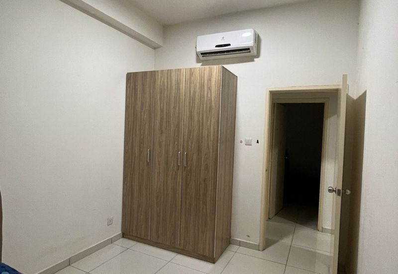 D'Summit Residences @ Kempas Utama