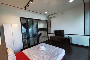 Almas Suites @ Puteri Harbour