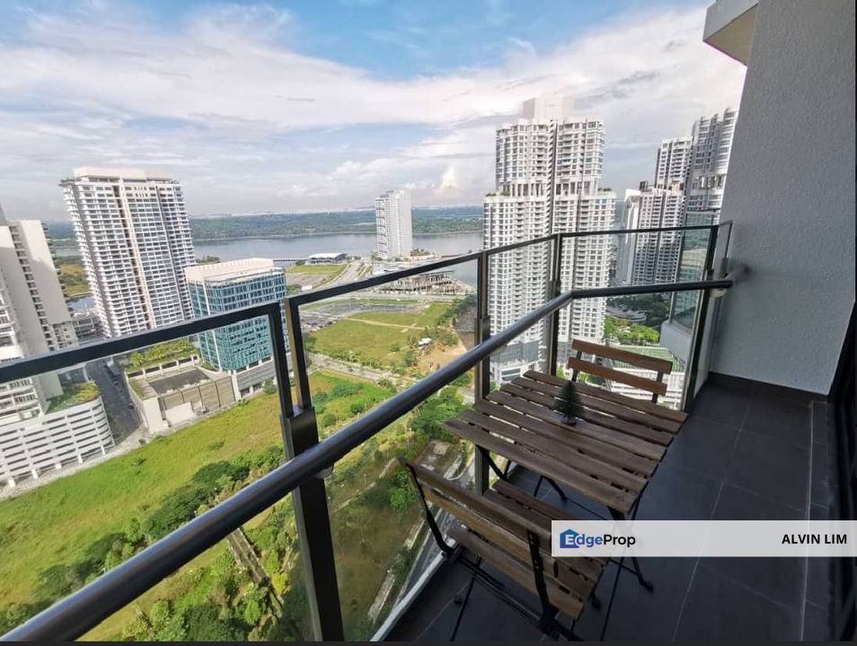 Almas Suite/ Medini/ Near Tuas/ 1bed 1bath/ Good Condition/ Cheapest, Johor, 