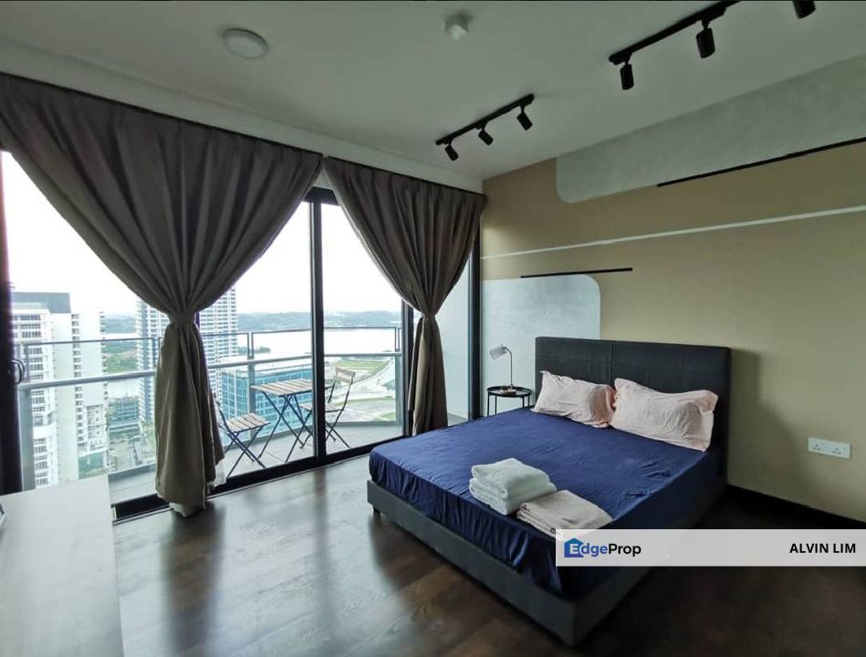 Almas Suite/ Medini/ Near Tuas/ 1bed 1bath/ Good Condition/ Cheapest, Johor, 