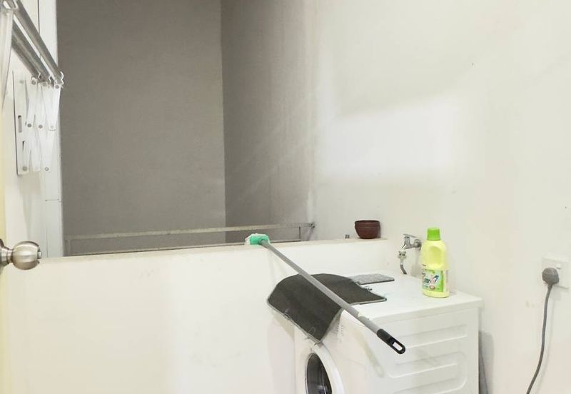 D'Summit Residences @ Kempas Utama