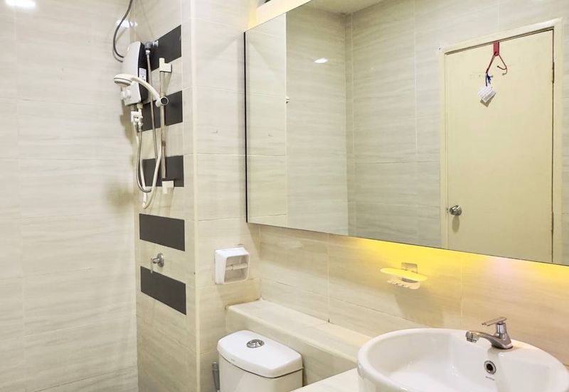 D'Summit Residences @ Kempas Utama