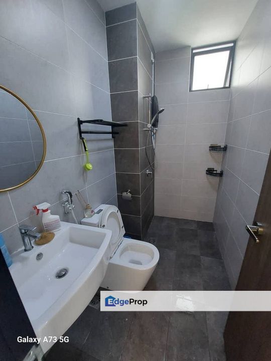 Twin Tower/ Walk Distance To Ciq/ Studio/ Good Condition/ Cheapest, Johor, Johor Bahru