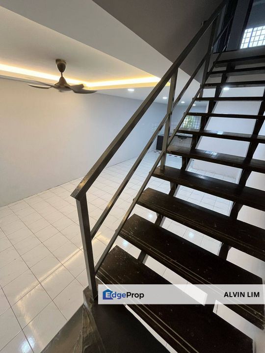 Jalan Tasek/ Seri Alam Masai/ 2 Storey Low Cost/ 3bed 2bath/ Renovated, Johor, Masai