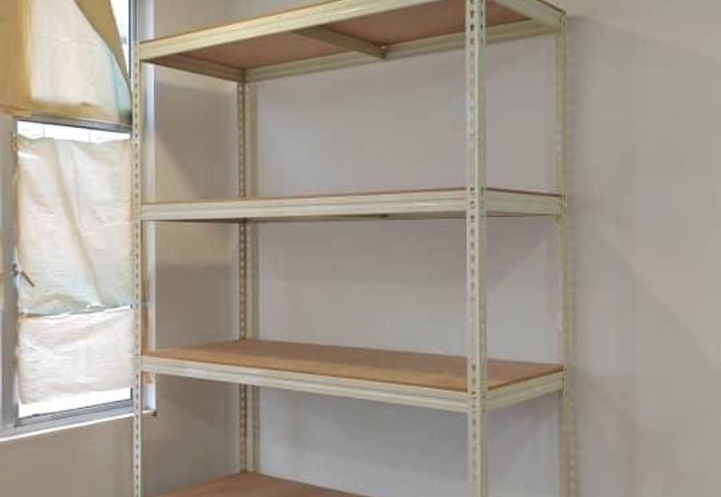 Jalan Lembah/ Seri Alam/ Masai/ Level 2/ Lift/ Office/ Semi Renovated