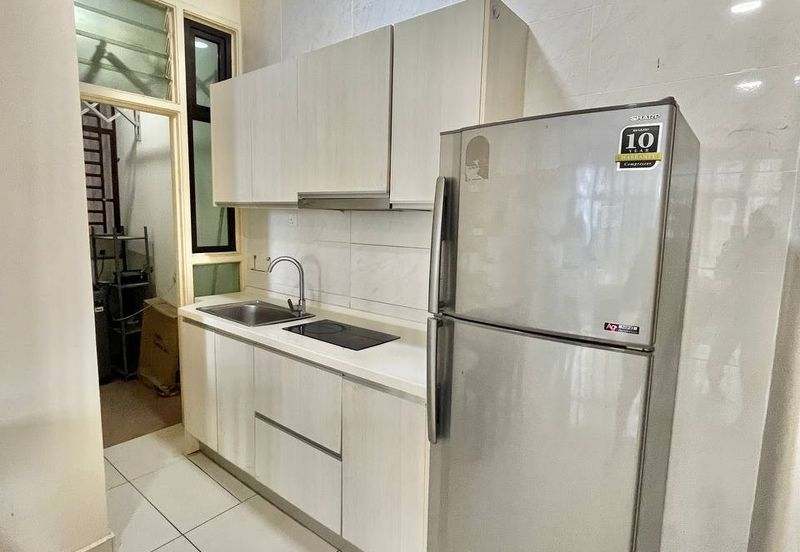 D'Summit Residences @ Kempas Utama