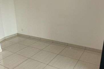 Almas Suites @ Puteri Harbour