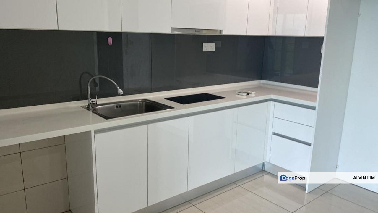 Almas Suite/ Tuas/ Medini/ Studio/ Good Condition/ Cheapest, Johor, 