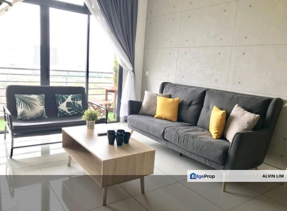 1 Tebrau/ Near Ciq/ Mid Valley/ 3bed 2bath/ Good Condition/ Cheapest, Johor, Johor Bahru