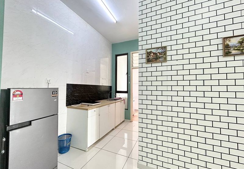 D'Summit Residences @ Kempas Utama