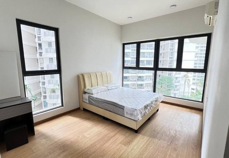 Baypoint @ Country Garden Danga Bay