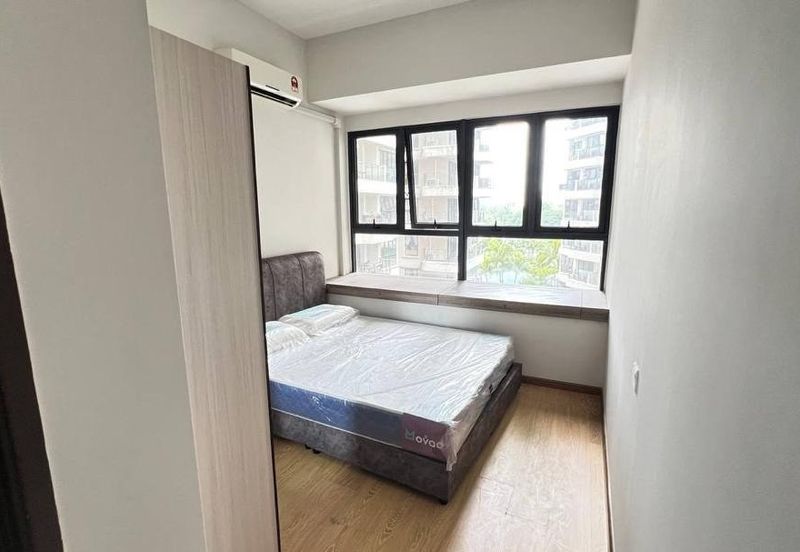 Baypoint @ Country Garden Danga Bay