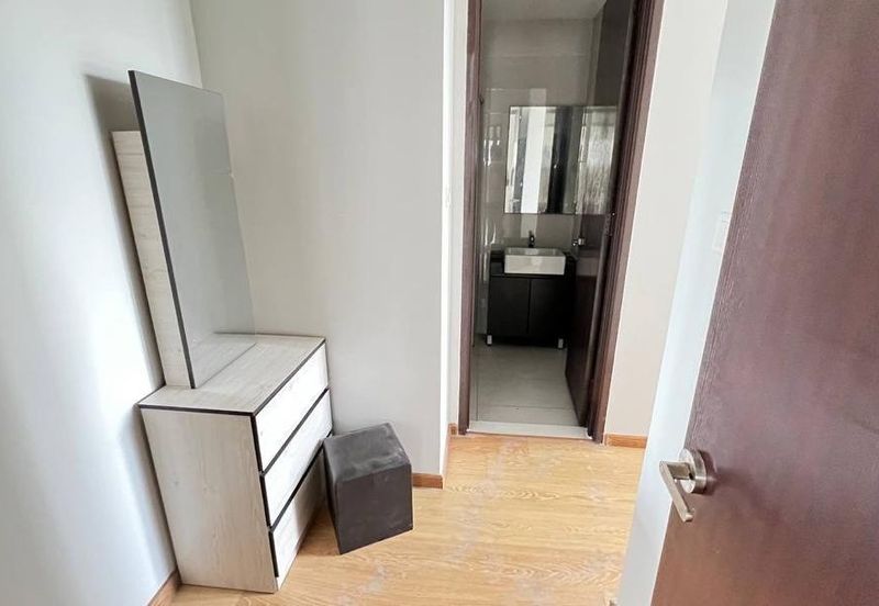 Baypoint @ Country Garden Danga Bay