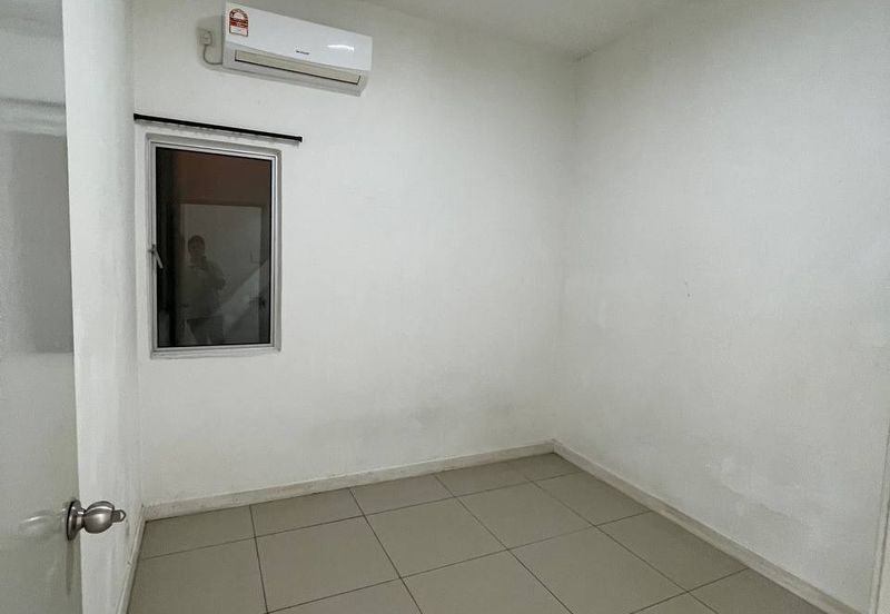 Dedaun Hijau (Greenfield Regency)