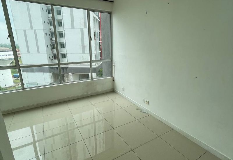 Dedaun Hijau (Greenfield Regency)