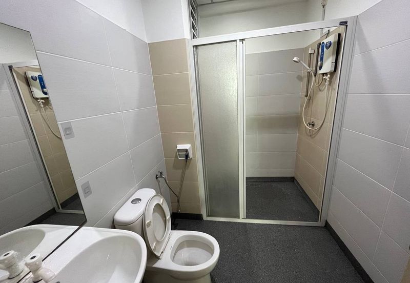 Akademik Suite @ Mount Austin