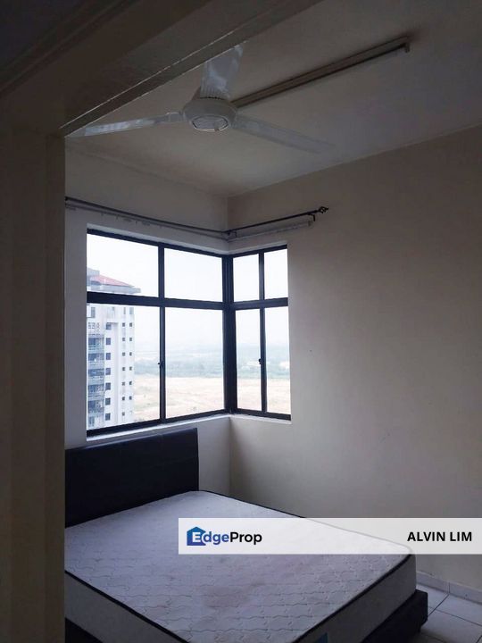 Mewah View/ Tampoi/ Paradigm/ 4bed 2bath/ Good Condition/ Cheapest, Johor, Johor Bahru