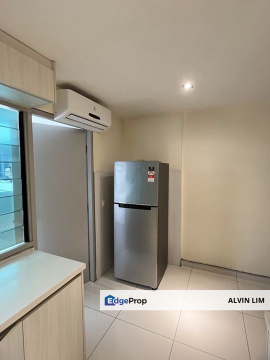 1 Tebrau/ Near Ciq/ Mid Valley/ 2bed 1bath/ Good Condition/ Cheapest, Johor, Johor Bahru