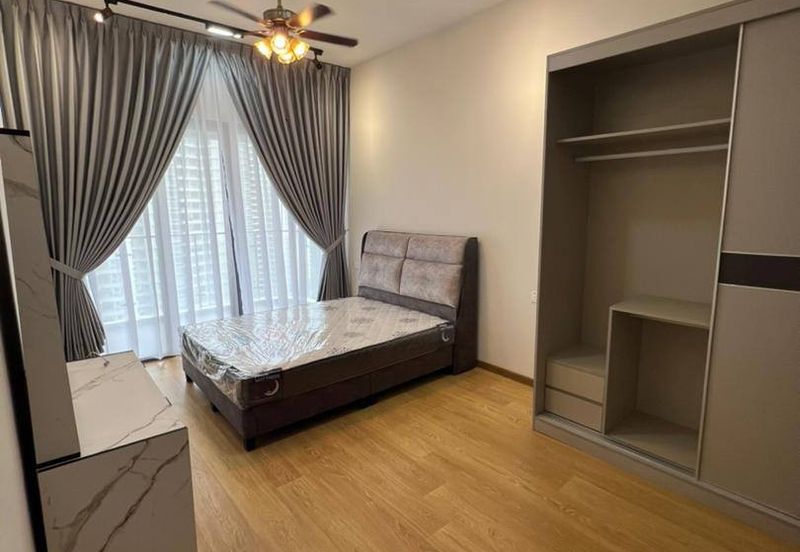 Baypoint @ Country Garden Danga Bay