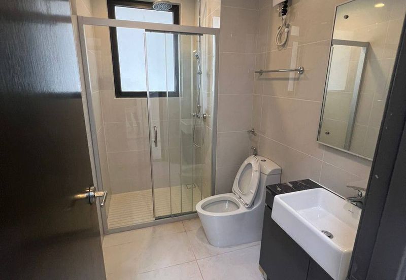 Baypoint @ Country Garden Danga Bay