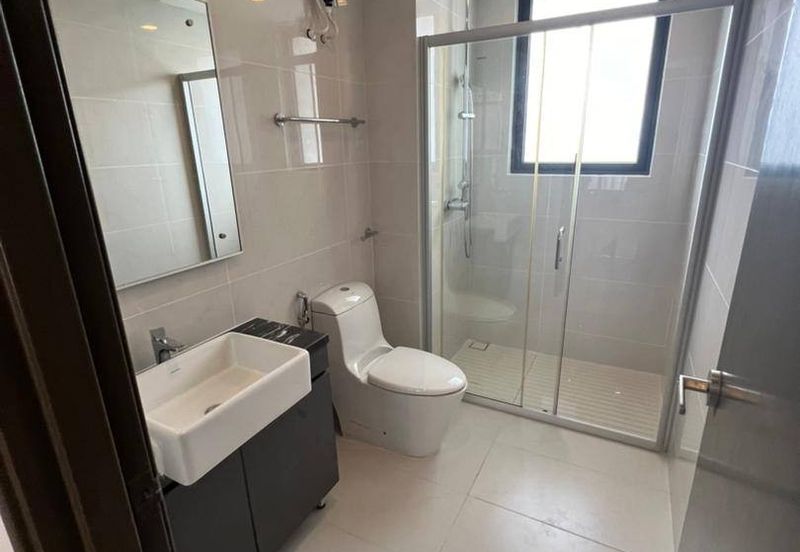 Baypoint @ Country Garden Danga Bay