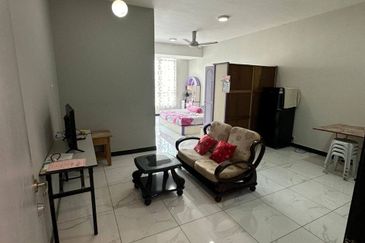 Dedaun Hijau (Greenfield Regency)