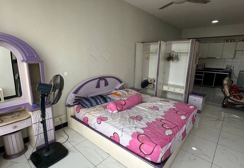 Dedaun Hijau (Greenfield Regency)