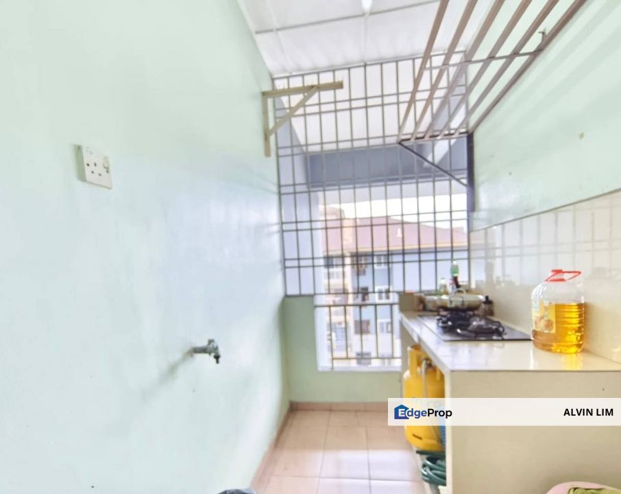 Putri Ria/ Masai/ 3bed 2bath/ Fullloan/ Below Market/ Cheapest, Johor, Masai