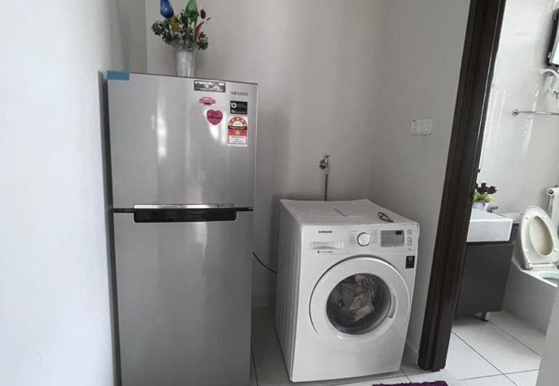 Baypoint @ Country Garden Danga Bay