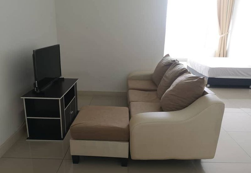 Dedaun Hijau (Greenfield Regency)